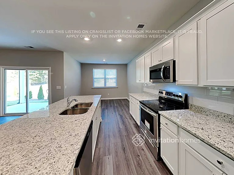 117 Webster Cir — Photo 8