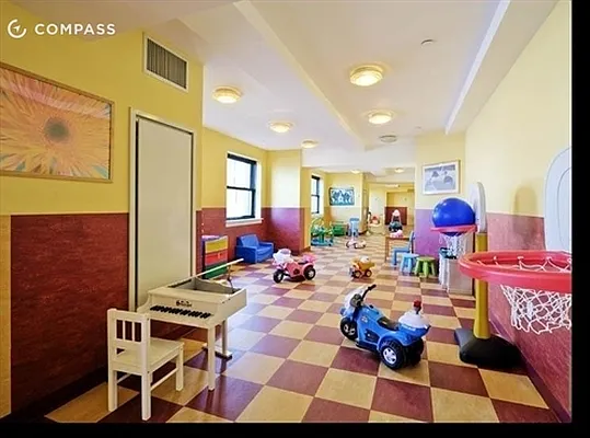 Rented by Compass | media 48