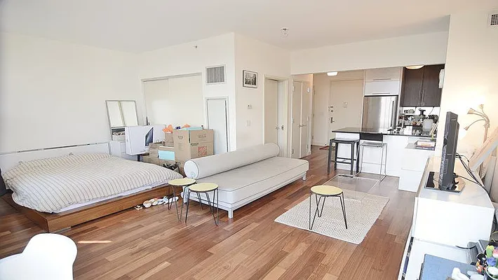 Rented by Park Property Advisors | media 28
