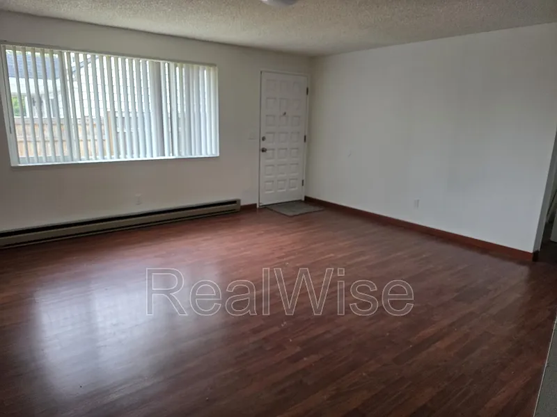 2 bed, 1.0 bath, 780 sqft, $1,695 — Photo 1