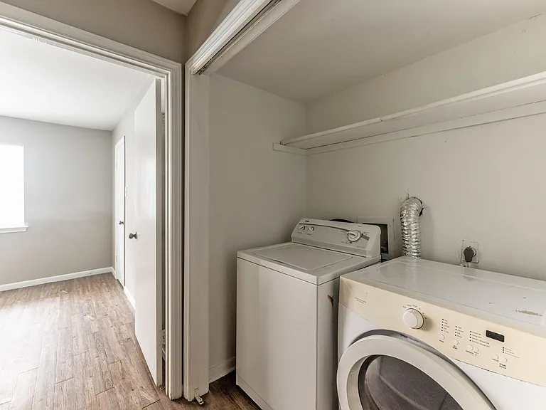 2404 Sycamore Ave #B2 — Photo 15