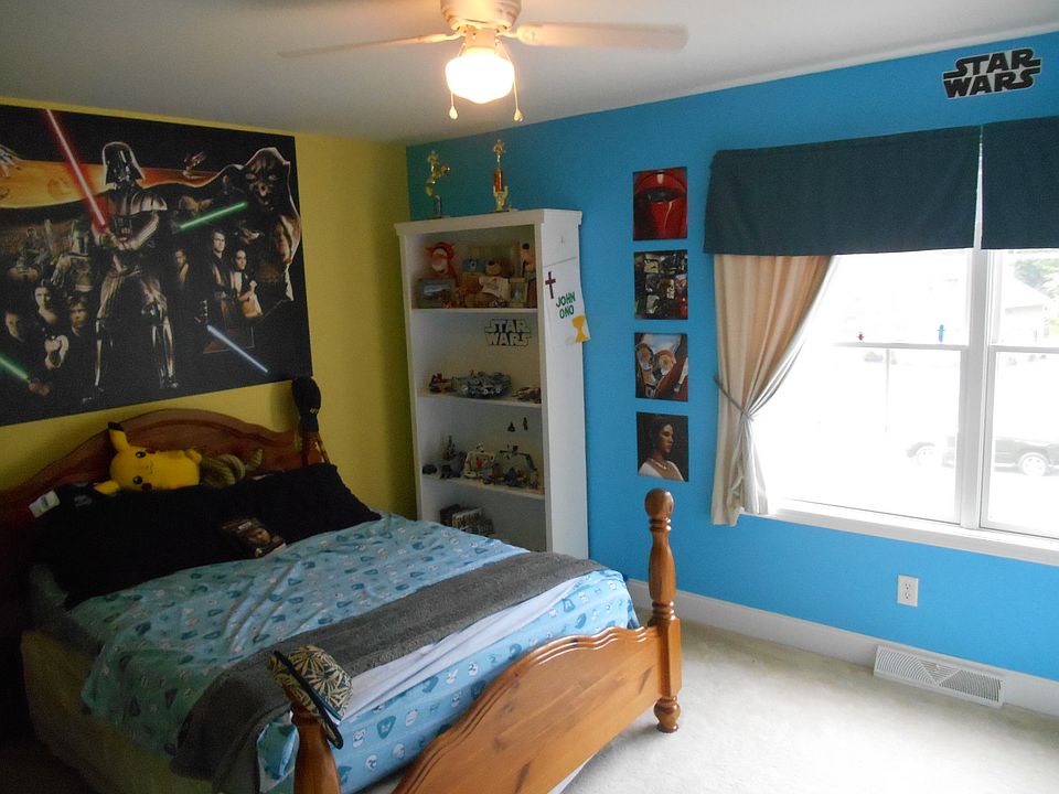 1st image of 16 Maplewood Ct