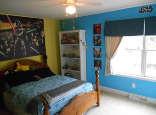 16 Maplewood Ct, Saratoga Springs, NY 12866