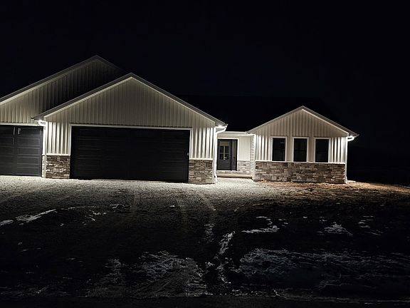 2nd image of N9285 Homestead Ln