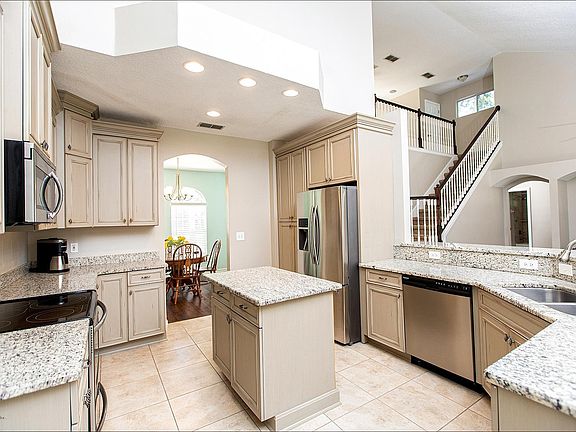 5th image of 129 Afton Ln