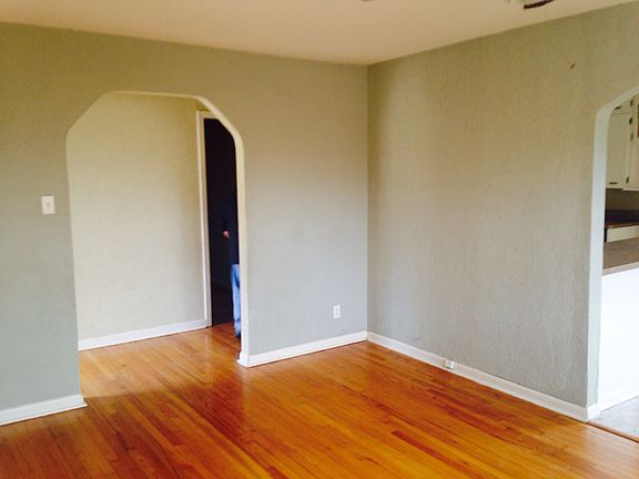 3rd image of 8255 Lifford Pl