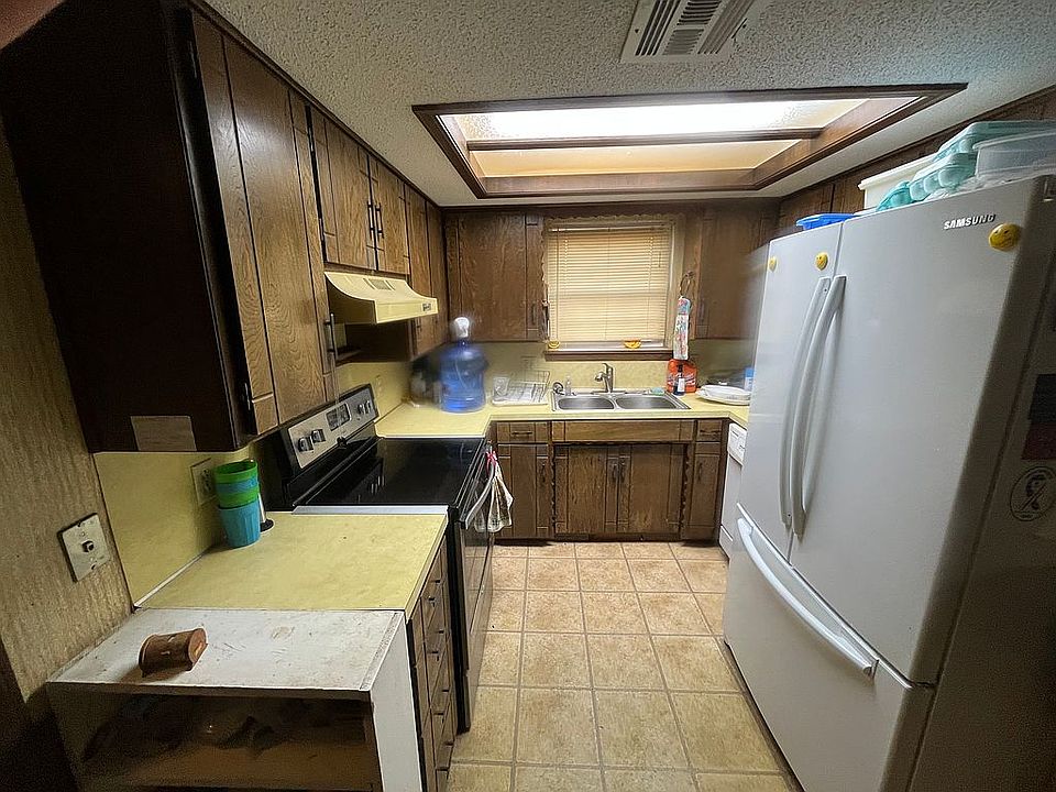 1st image of 109 N Cimarron Dr