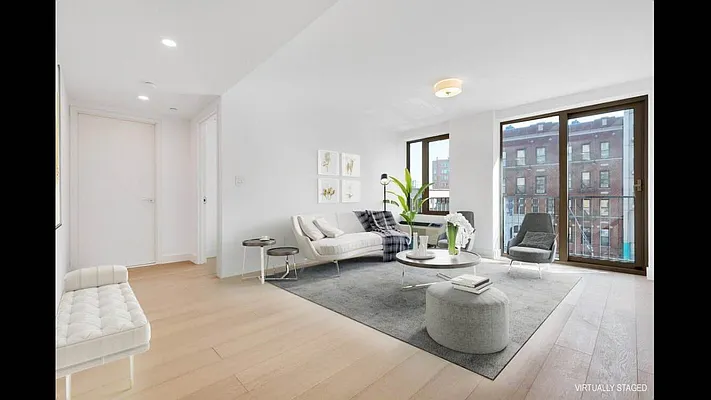 Rented by Larisa Elchananov, LREB | media 14