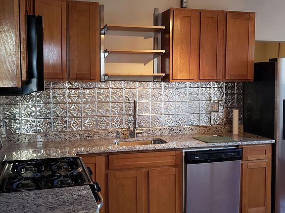 2nd image of 89 Walnut St Floor 1