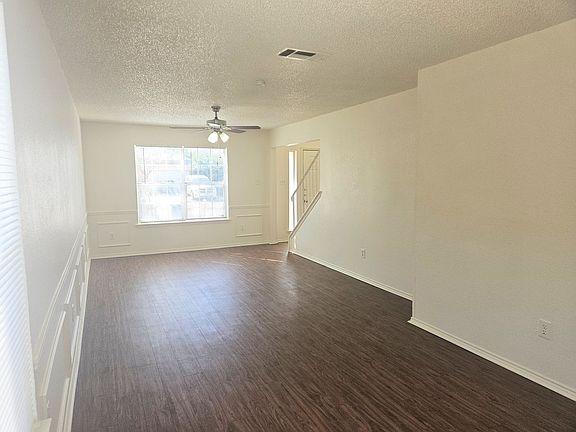 3rd image of 4625 Goldrock Dr