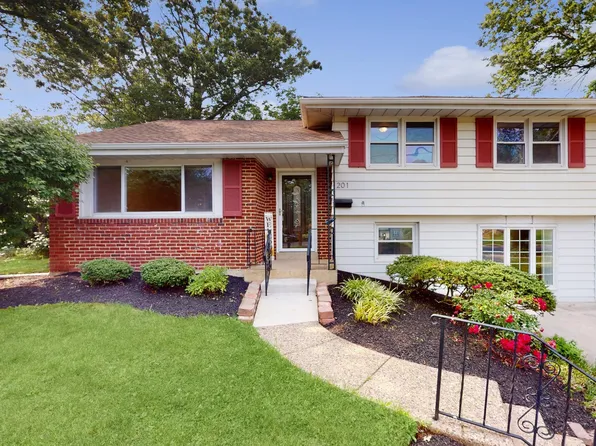 201 Kingsport Rd, Cherry Hill, NJ 08034