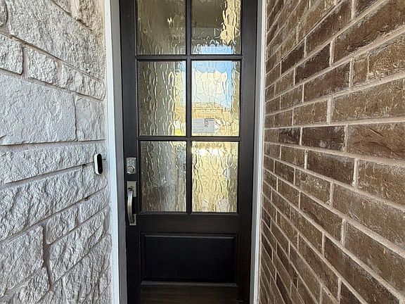 2nd image of 965 Blue Oak Blvd