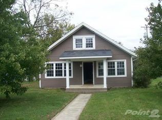 600 Old Peacock Rd, Paris, KY 40361