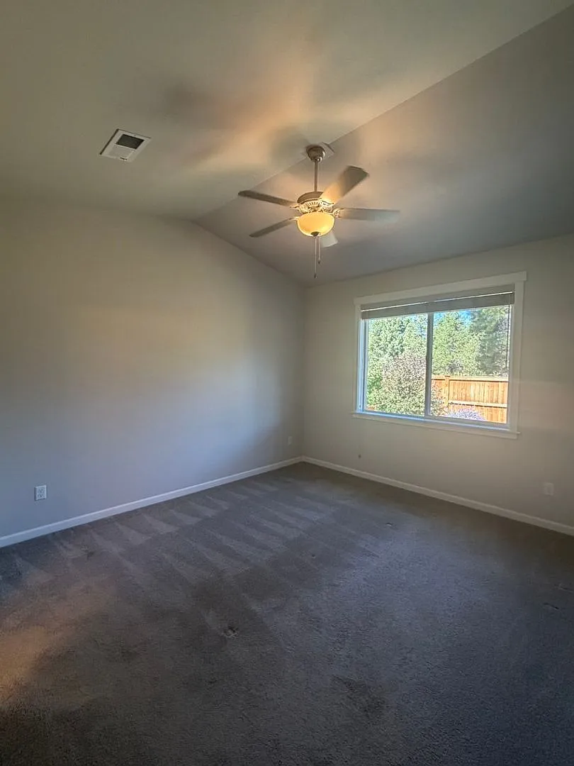 Beautiful 2022 Home in Reserve in the Pines — Photo 1