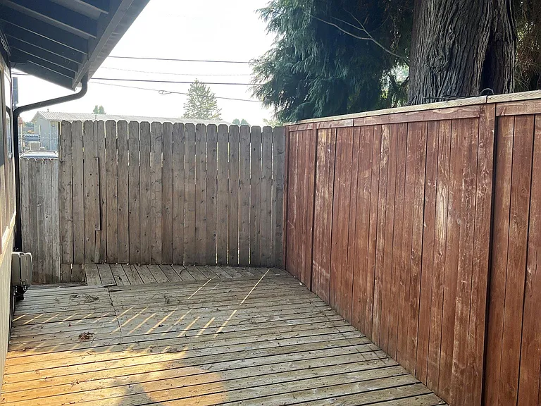 765 SE Russell St — Photo 21