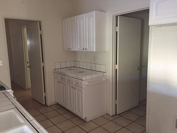 4th image of 15862 Candlewood Dr