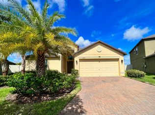 10103 Count Fleet Dr, Ruskin, FL 33573