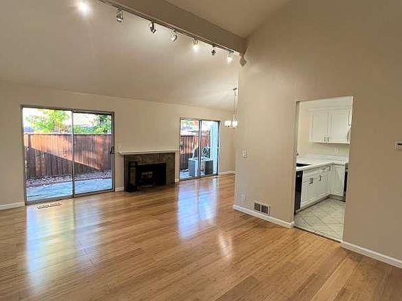 2nd image of 20263 Northcove Sq