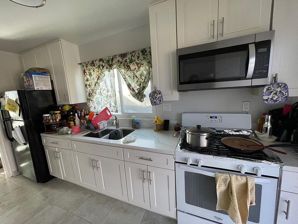 1st image of 45791 Smurr St