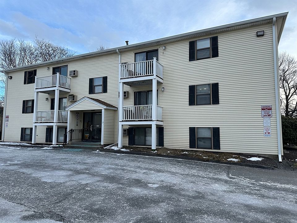 1st image of 15 Houghton St APT 9