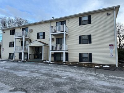 15 Houghton St APT 9, Worcester, MA, 01604
