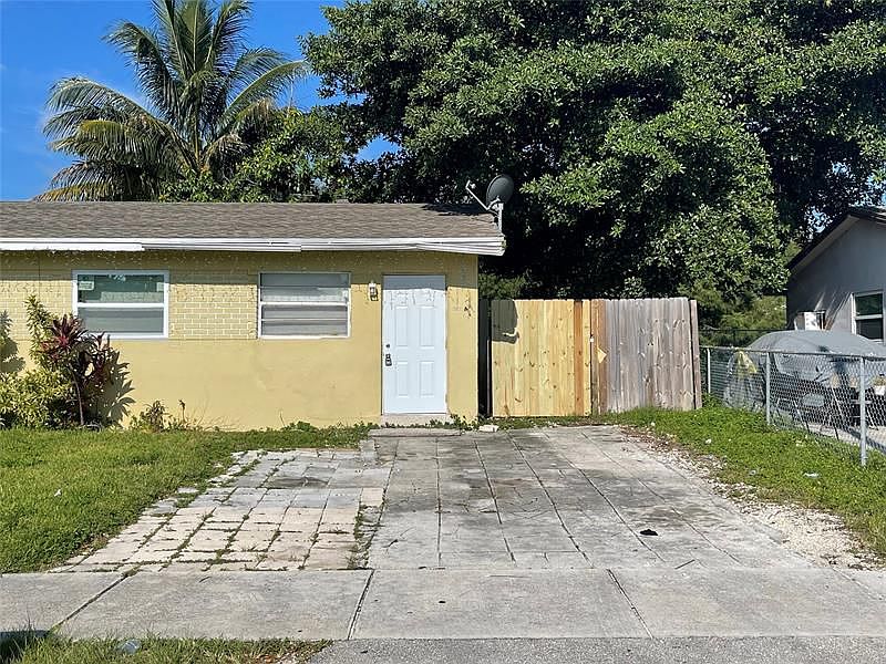 1st image of 2301 NW 23rd Ln #2