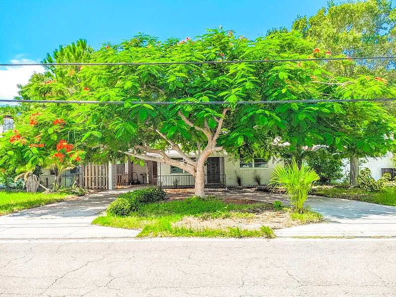 2 bed, 1.0 bath, 1320 sqft, $2,195 — Photo 3