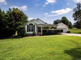 138 Pinkney Ln, Statesville, NC 28677