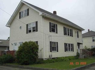 3 Hatfield St, Pawtucket, RI 02861