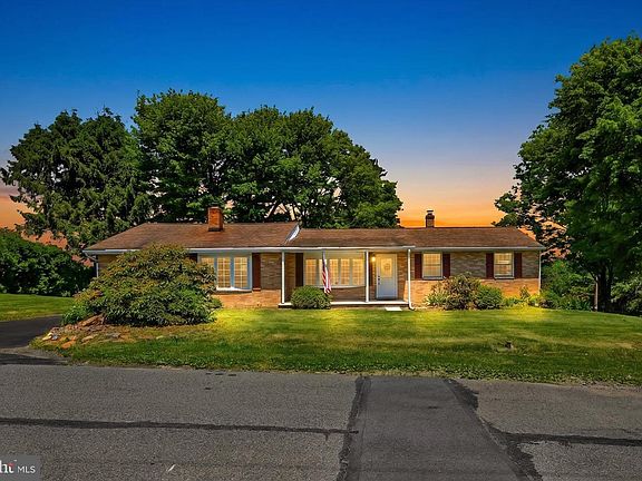 2nd image of 33 3rd Ave