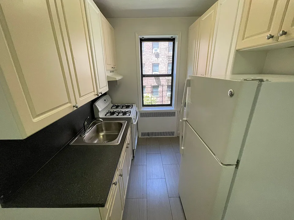 41-04 159th St #4D