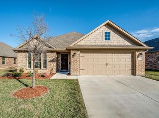 524 Hidden Spring Trl, Azle, TX 76020