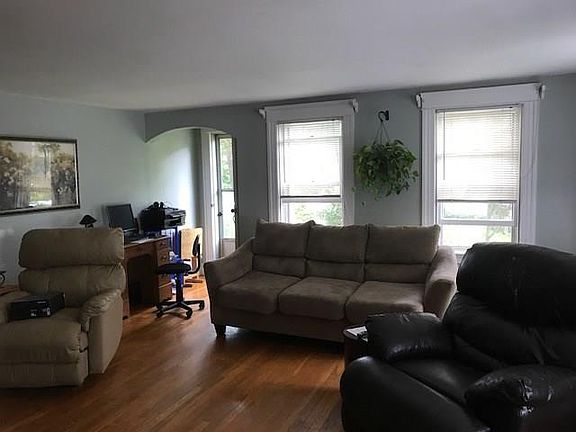3rd image of 171 North St