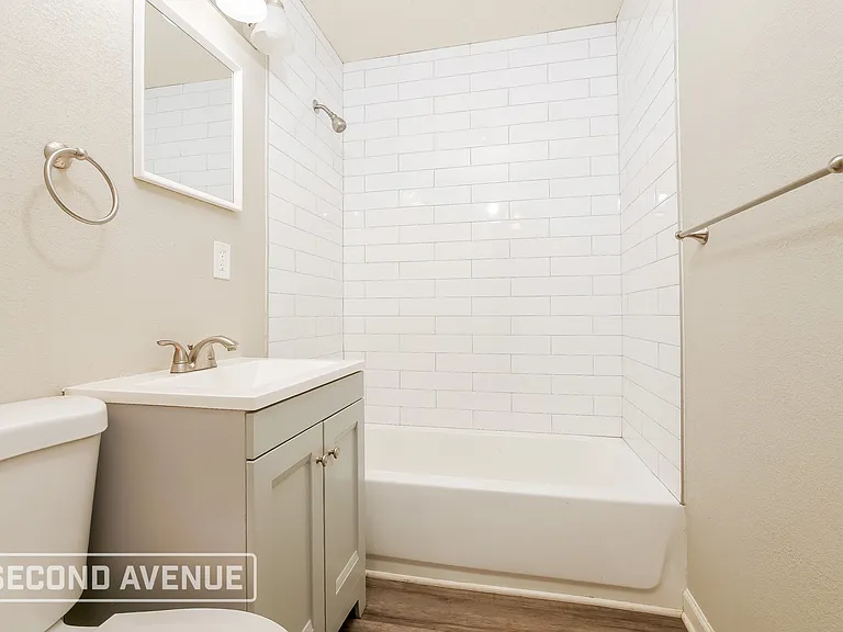 401 Lacy Ln — Photo 20