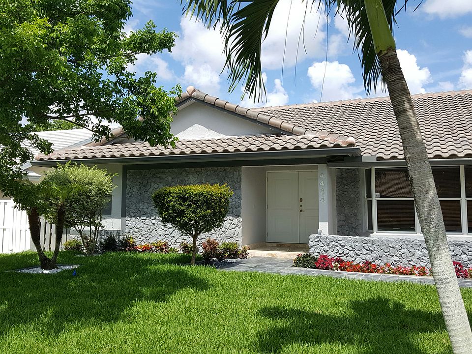 1st image of 4444 NW 89th Way