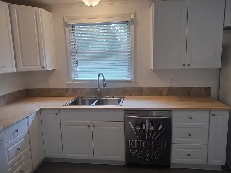 244 Sterling Rd — Photo 18