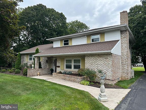2nd image of 775 Lohman Ave