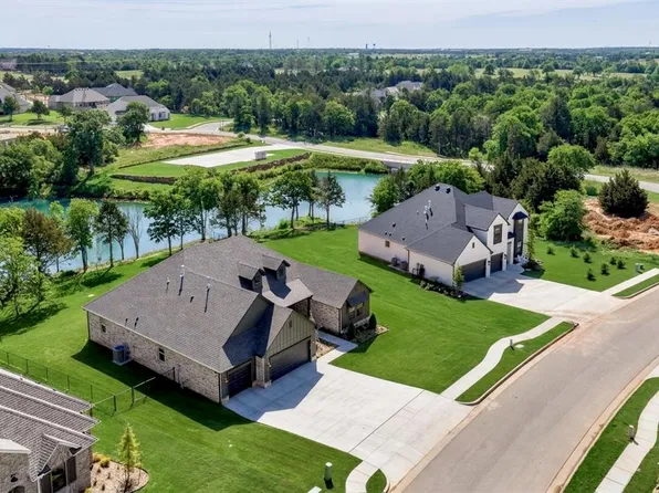 8110 Goldfinch Dr, Guthrie, OK 73044