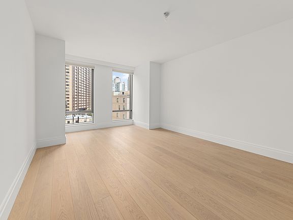 5th image of 50 W 66th St #16F