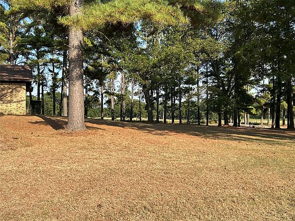 4th image of 859 Bryan Rd