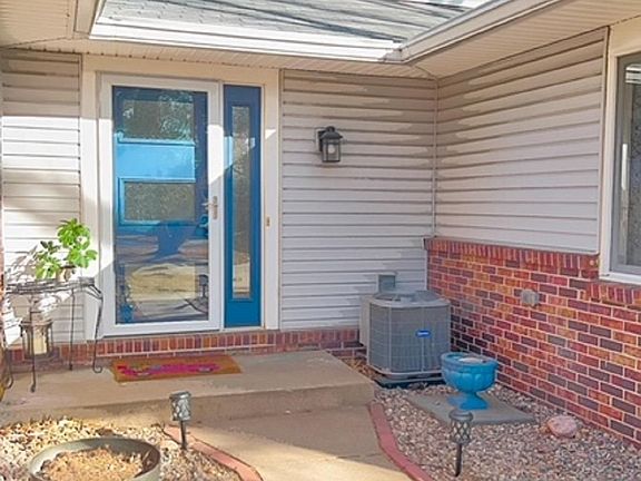 2nd image of 4402 Waterbury Ln