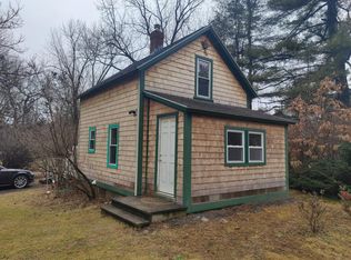 337 Pine St, Amherst, MA 01002