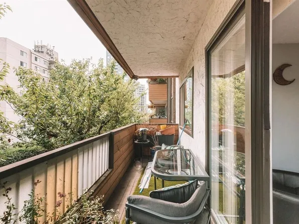 410 Agnes St #206, New Westminster, BC V3L 1G1