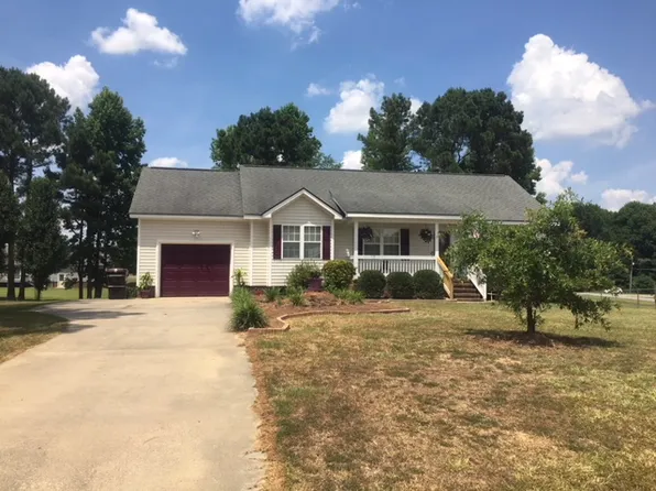 103 Mill Bluff Pl, Pikeville, NC 27863