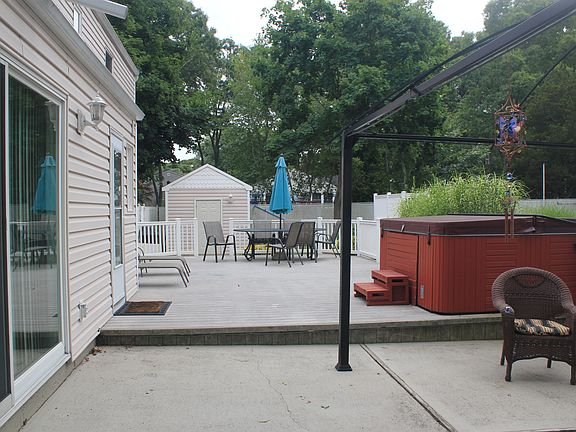 2nd image of 20 Chatham Woods Dr