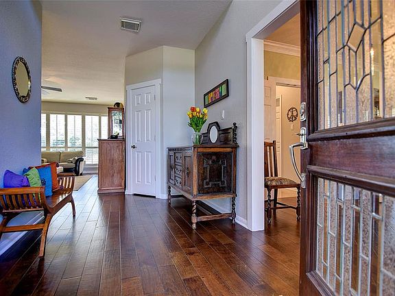2nd image of 402 Wisdom Woods Ct