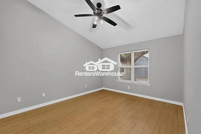 3945 Spoonwood Ln — Photo 16