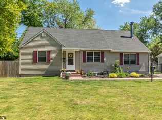 1 Edgar Ave, Green Brook Twp., NJ 08812