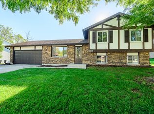 303 N Park Blvd, Streamwood, IL