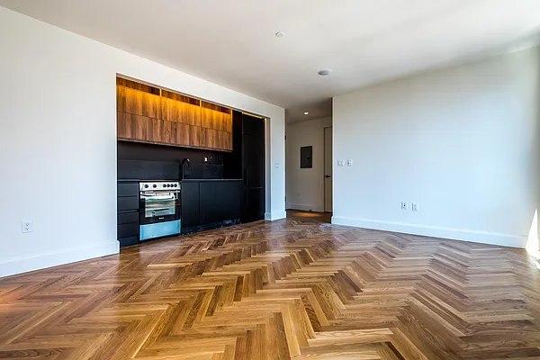 Rented by Nooklyn NYC LLC | media 121